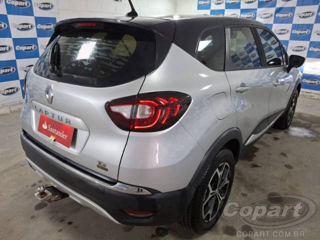 2022 RENAULT CAPTUR 