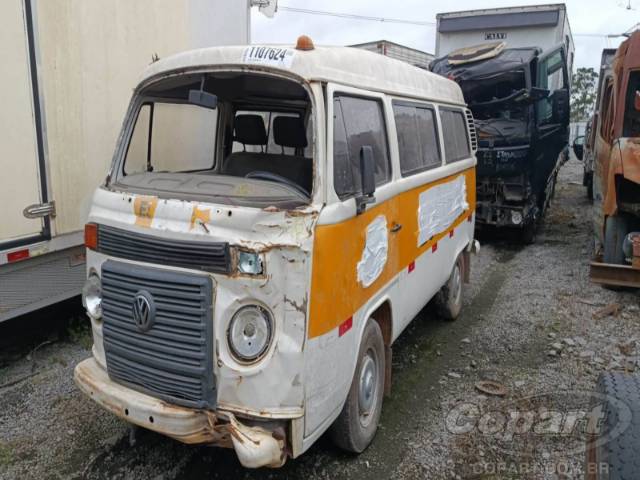 2011 VOLKSWAGEN KOMBI 