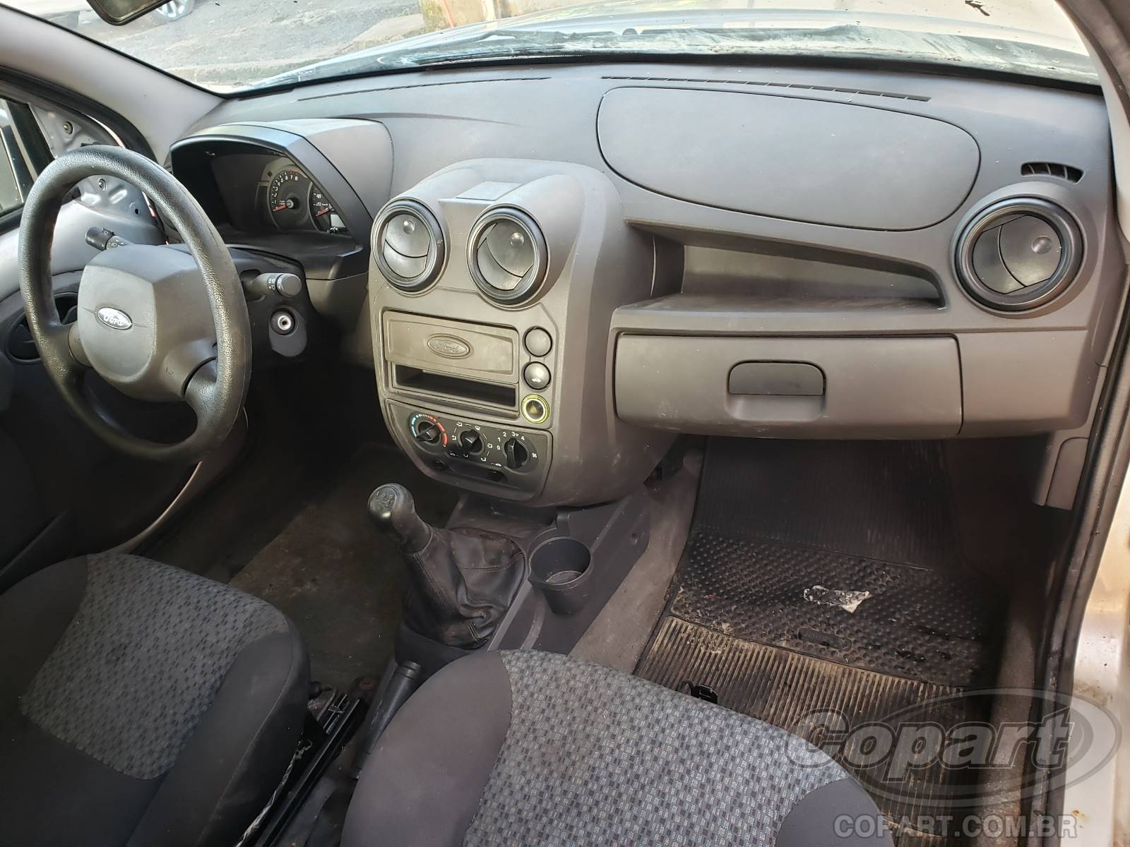 Foto 9 de 10: 2012 FORD KA