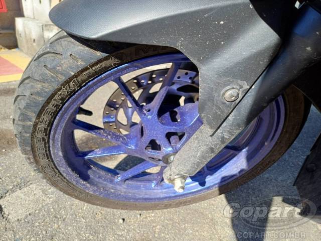 2025 YAMAHA YZF R15 