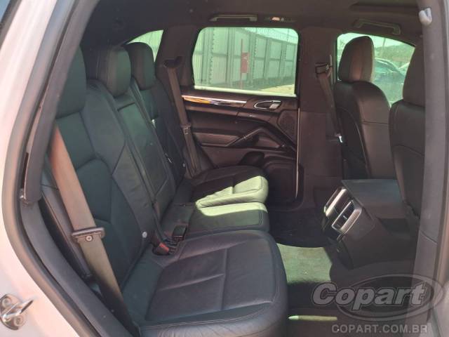 2014 PORSCHE CAYENNE 