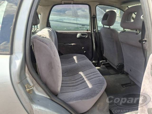 1997 CHEVROLET CORSA SEDAN 