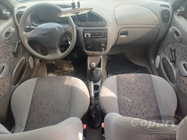 2002 FORD FIESTA 