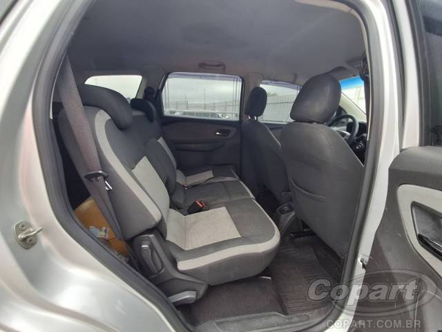2016 CHEVROLET SPIN 