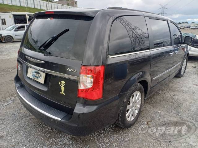 2012 CHRYSLER TOWN   COUNTRY 