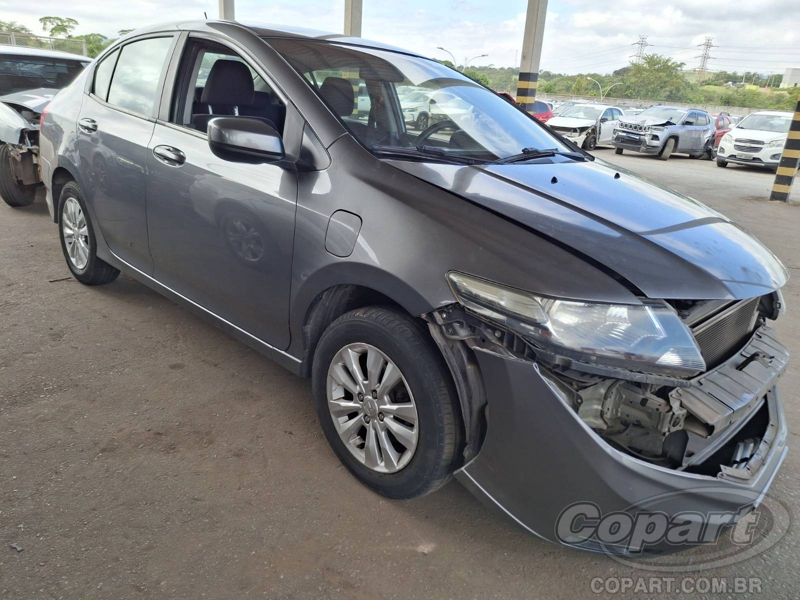 Veículo Honda City Honda City LX 1.5 16V 2013 Colisão Média Monta 2013 em leilão