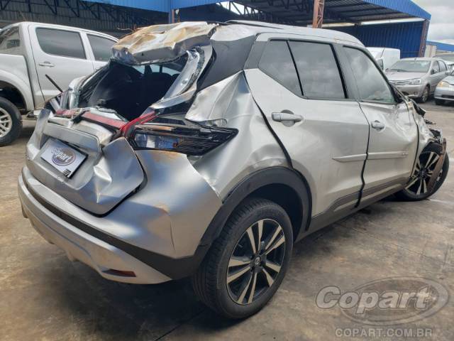 2022 NISSAN KICKS 