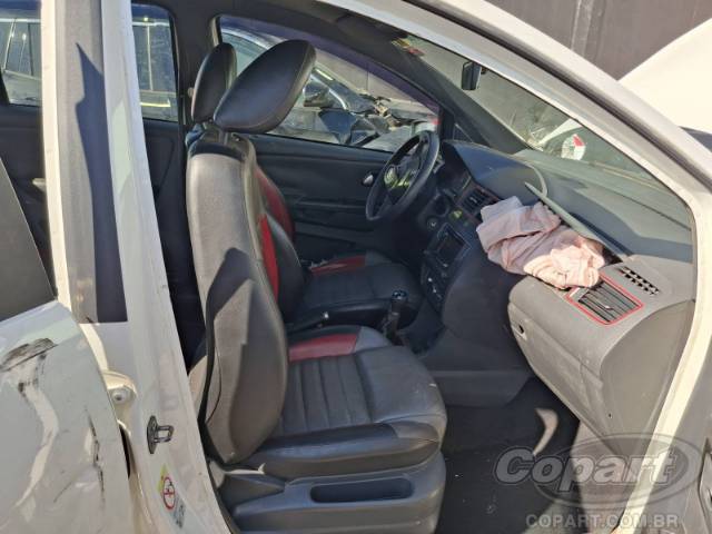 2016 VOLKSWAGEN FOX 
