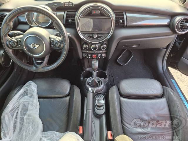 2014 MINI COOPER 