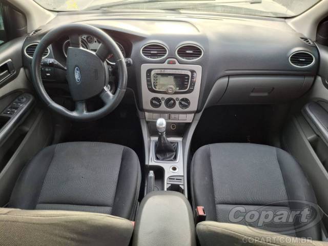 2009 FORD FOCUS SEDAN 