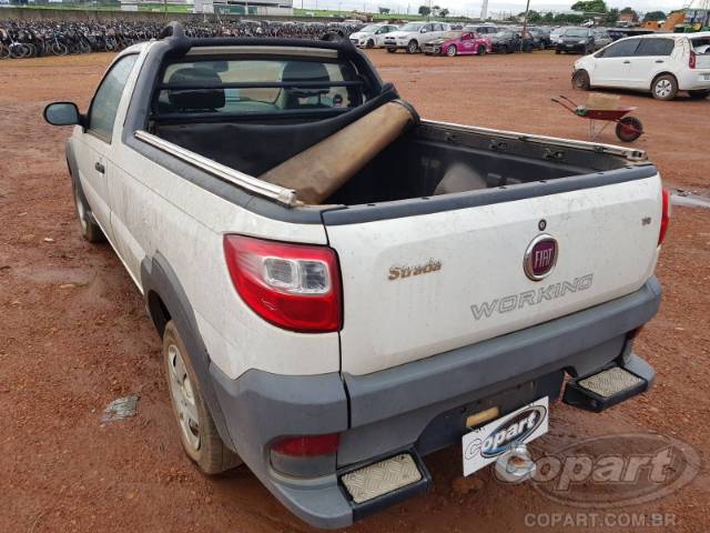 2015 FIAT STRADA 