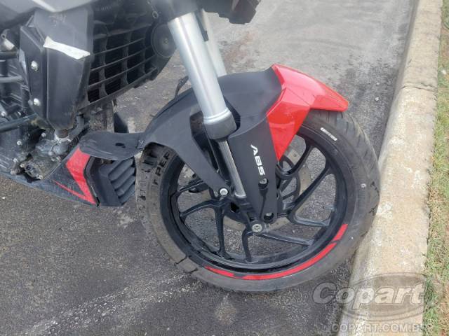 2025 BAJAJ DOMINAR 