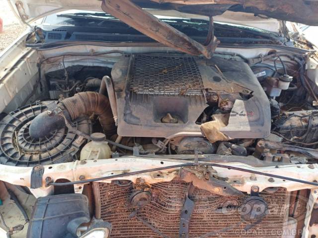 2013 TOYOTA HILUX CS 