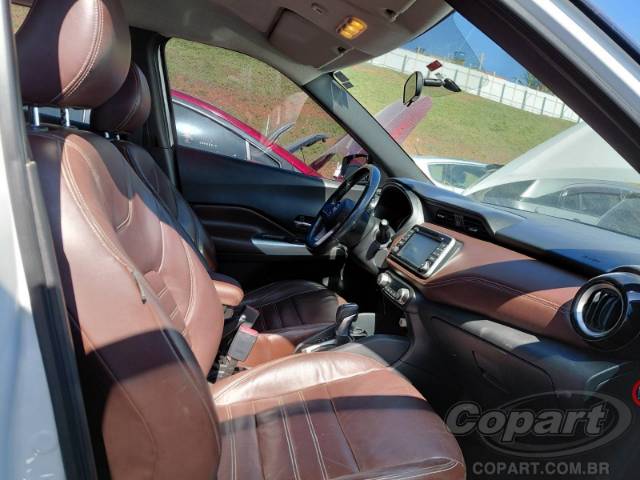2017 NISSAN KICKS 
