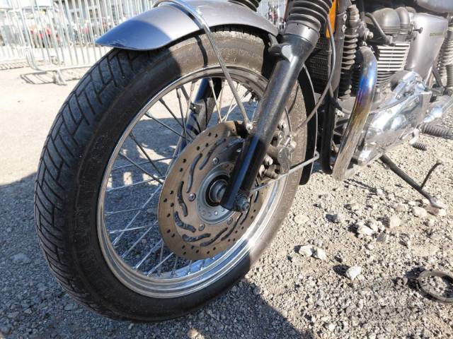 2013 TRIUMPH BONNEVILLE 