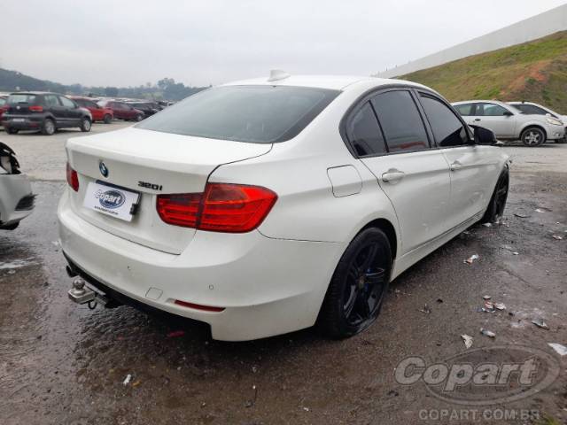 2014 BMW SERIE 3 