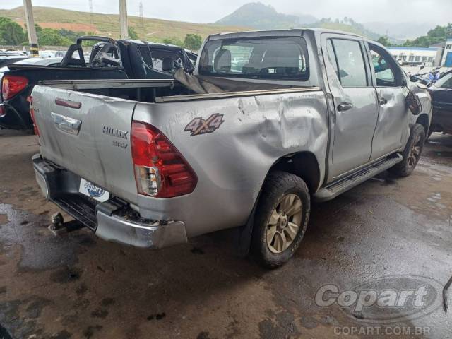 2017 TOYOTA HILUX CD 