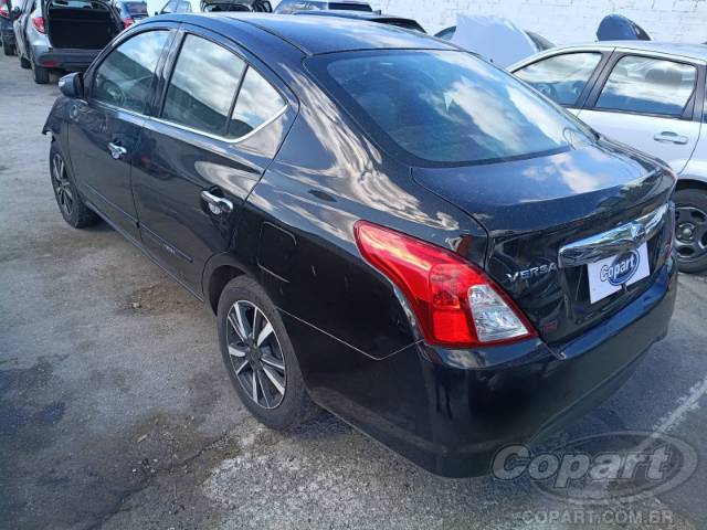 2018 NISSAN VERSA 
