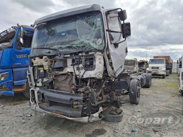 2024 VOLVO VM 