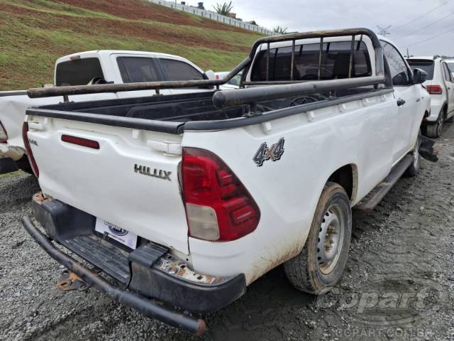 2021 TOYOTA HILUX CS 