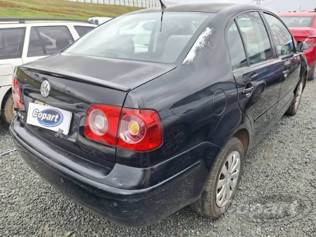 2011 VOLKSWAGEN POLO SEDAN 