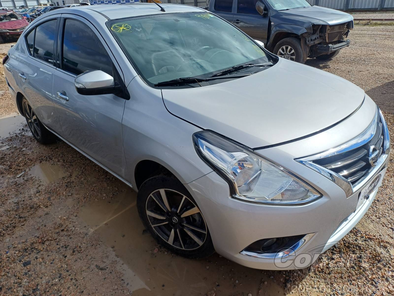 Veículo Nissan Versa Nissan Versa SL CVT 1.6 16V 2020 Colisão Média Monta 2020 em leilão