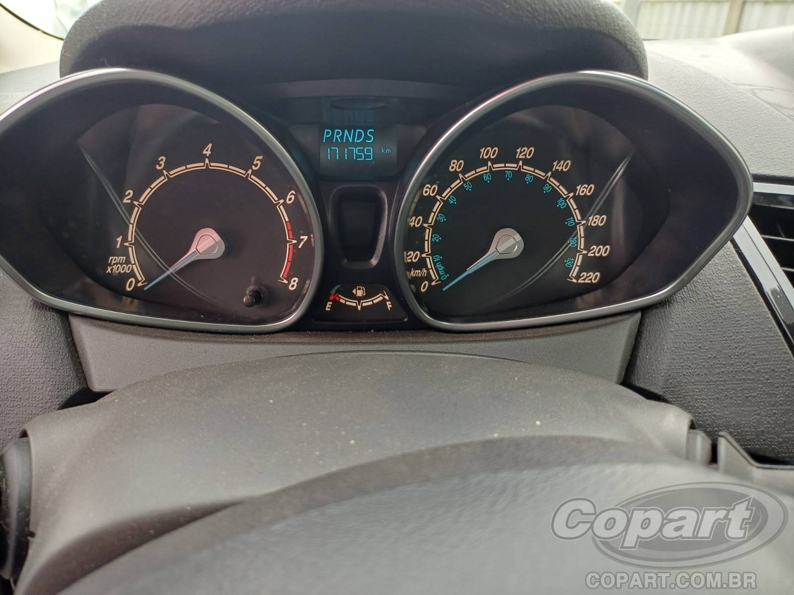 Foto 8 de 12: 2015 FORD FIESTA SEDAN