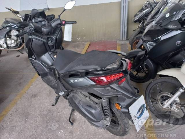 2025 YAMAHA XMAX 