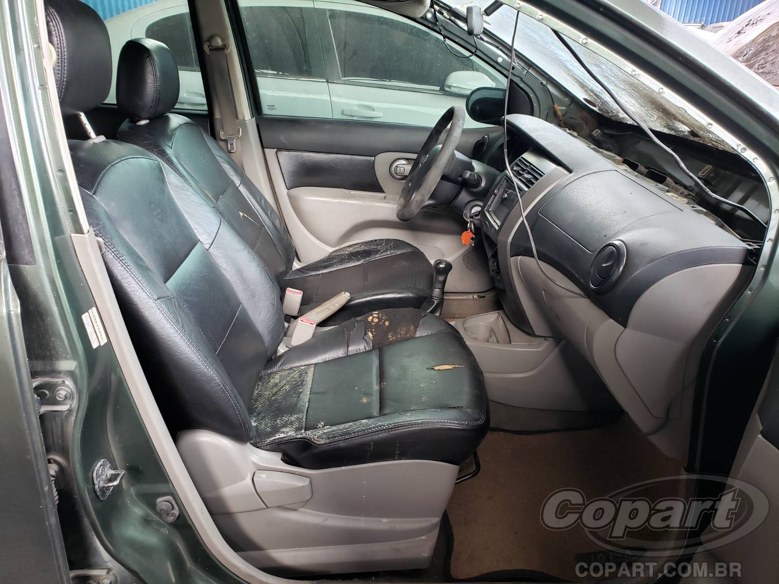 Foto 5: 2010 NISSAN LIVINA