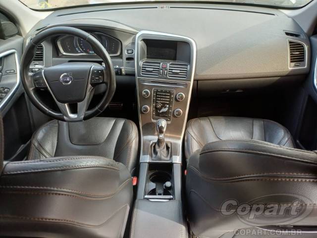 2016 VOLVO XC60 