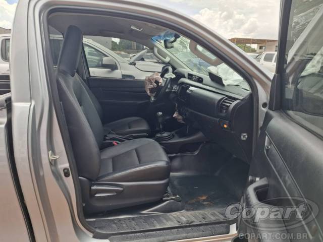 2024 TOYOTA HILUX CS 