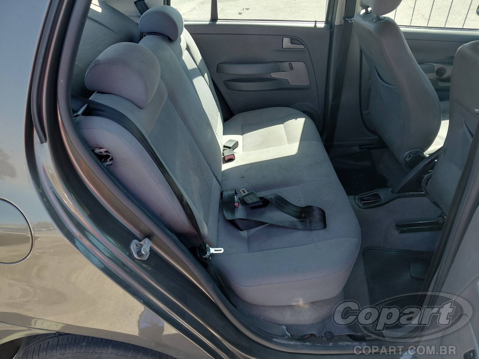2010 VOLKSWAGEN FOX — foto 6 de 10