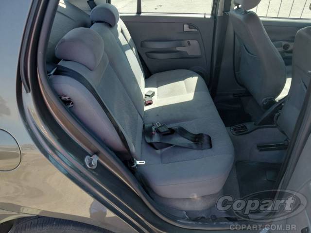 2010 VOLKSWAGEN FOX 