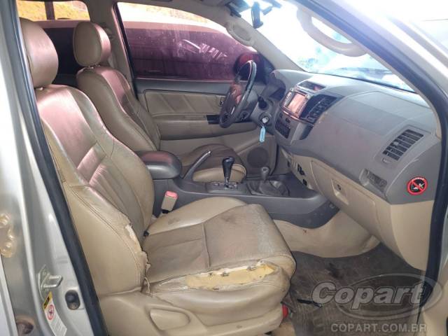 2012 TOYOTA HILUX SW4 