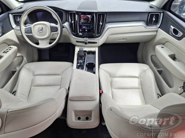 2022 VOLVO XC60 