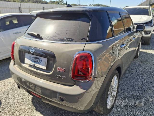 2019 MINI COOPER 