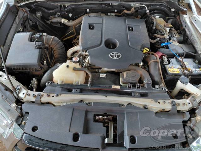 2024 TOYOTA HILUX CD 