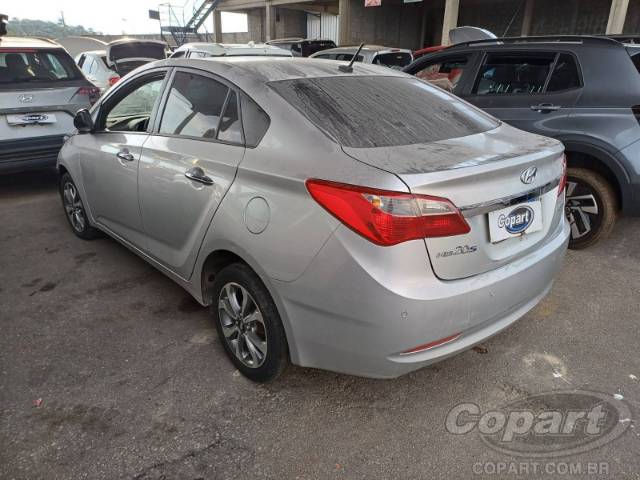 2015 HYUNDAI HB20S 