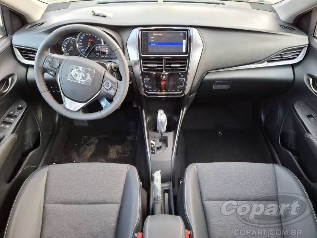 2025 TOYOTA YARIS SEDA 