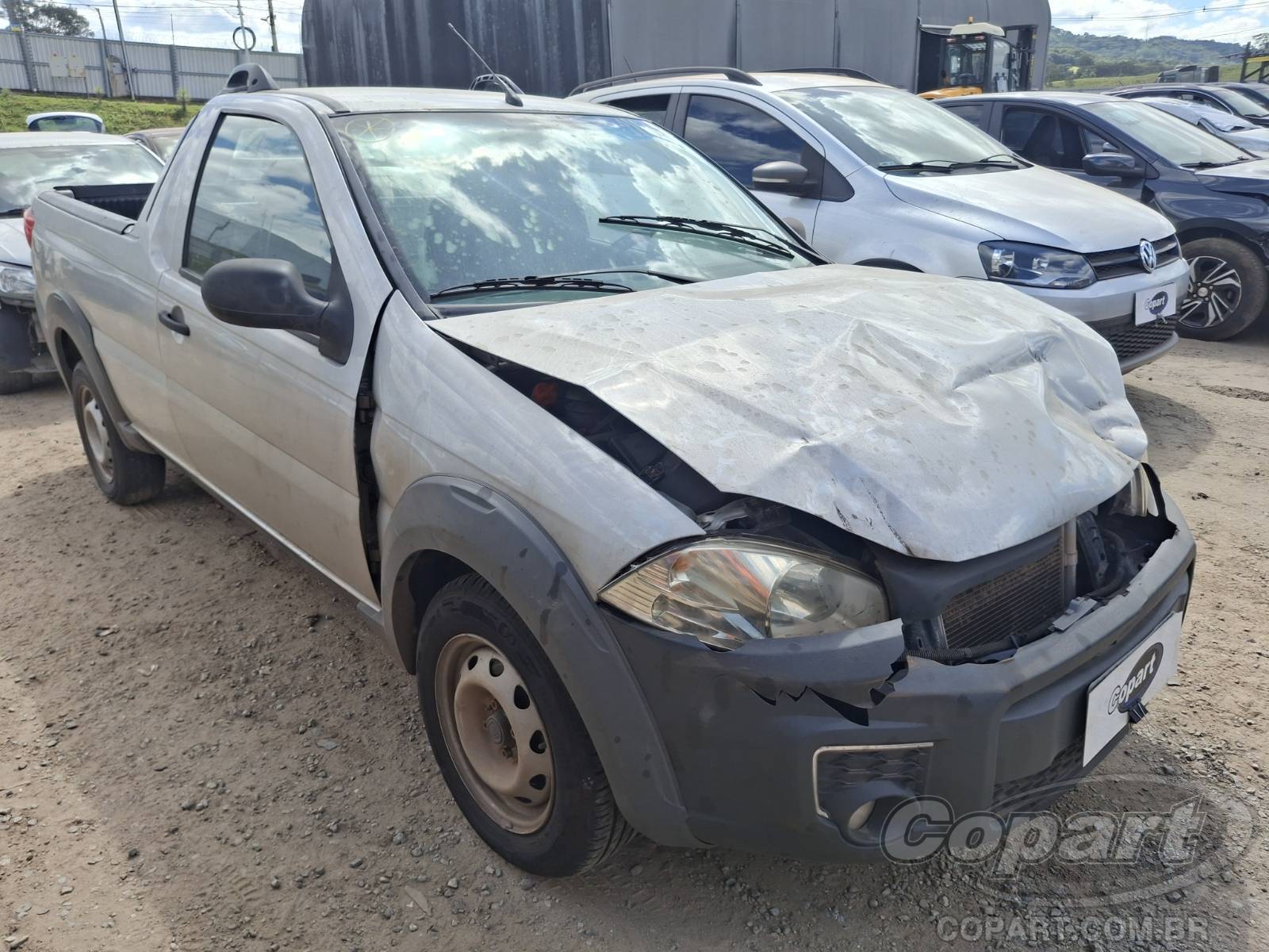 Veículo Fiat Strada Fiat Strada Working 1.4 2015 Colisão 2015 em leilão