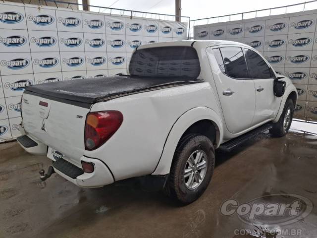 2015 MITSUBISHI L200 TRITON 