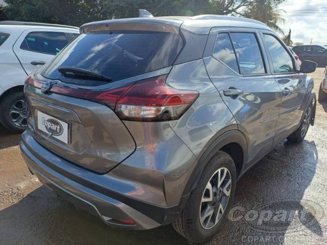 2024 NISSAN KICKS 