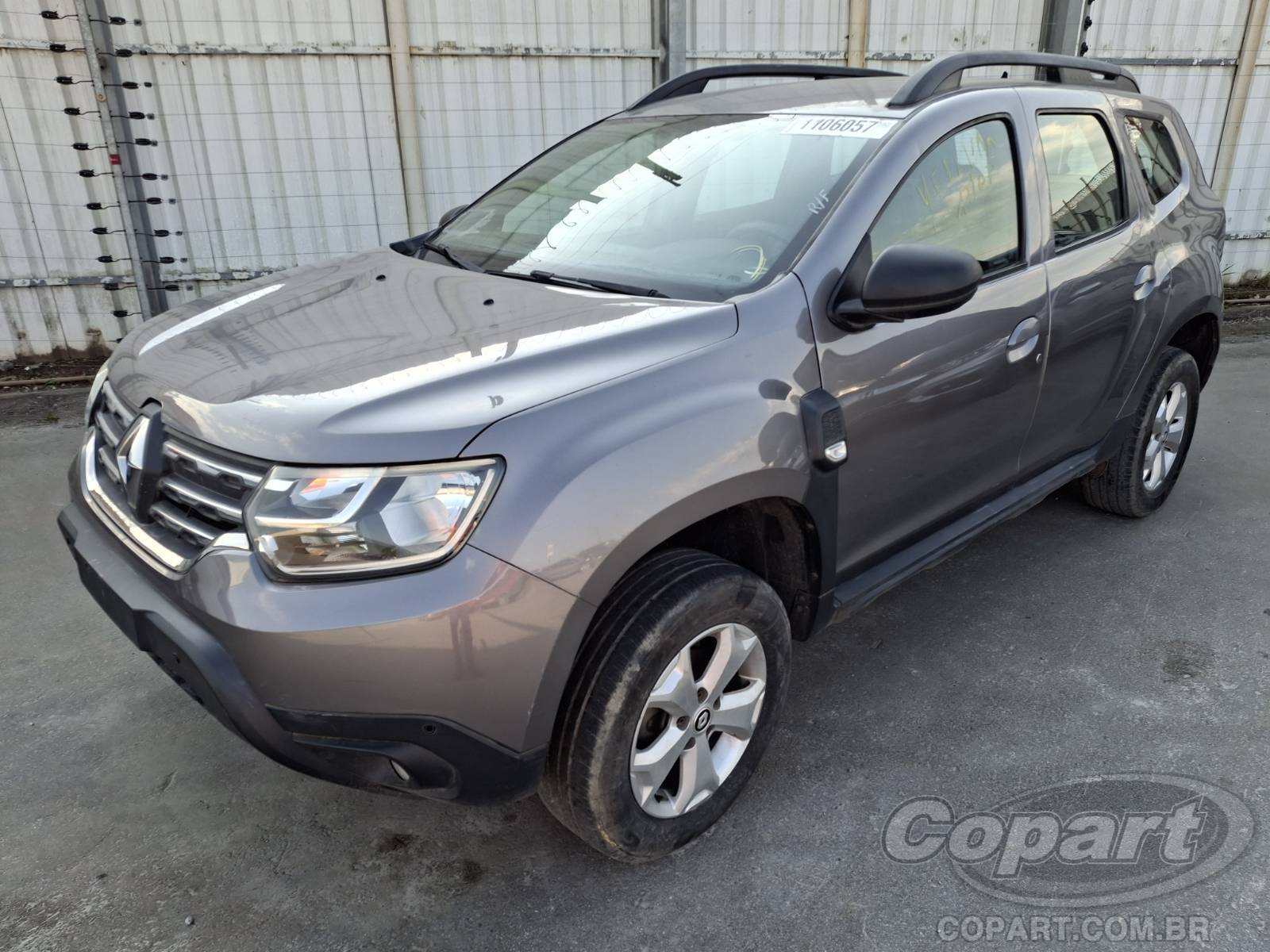 Foto 2: 2022 RENAULT DUSTER