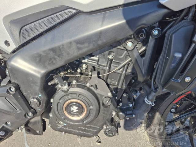 2025 BAJAJ DOMINAR 