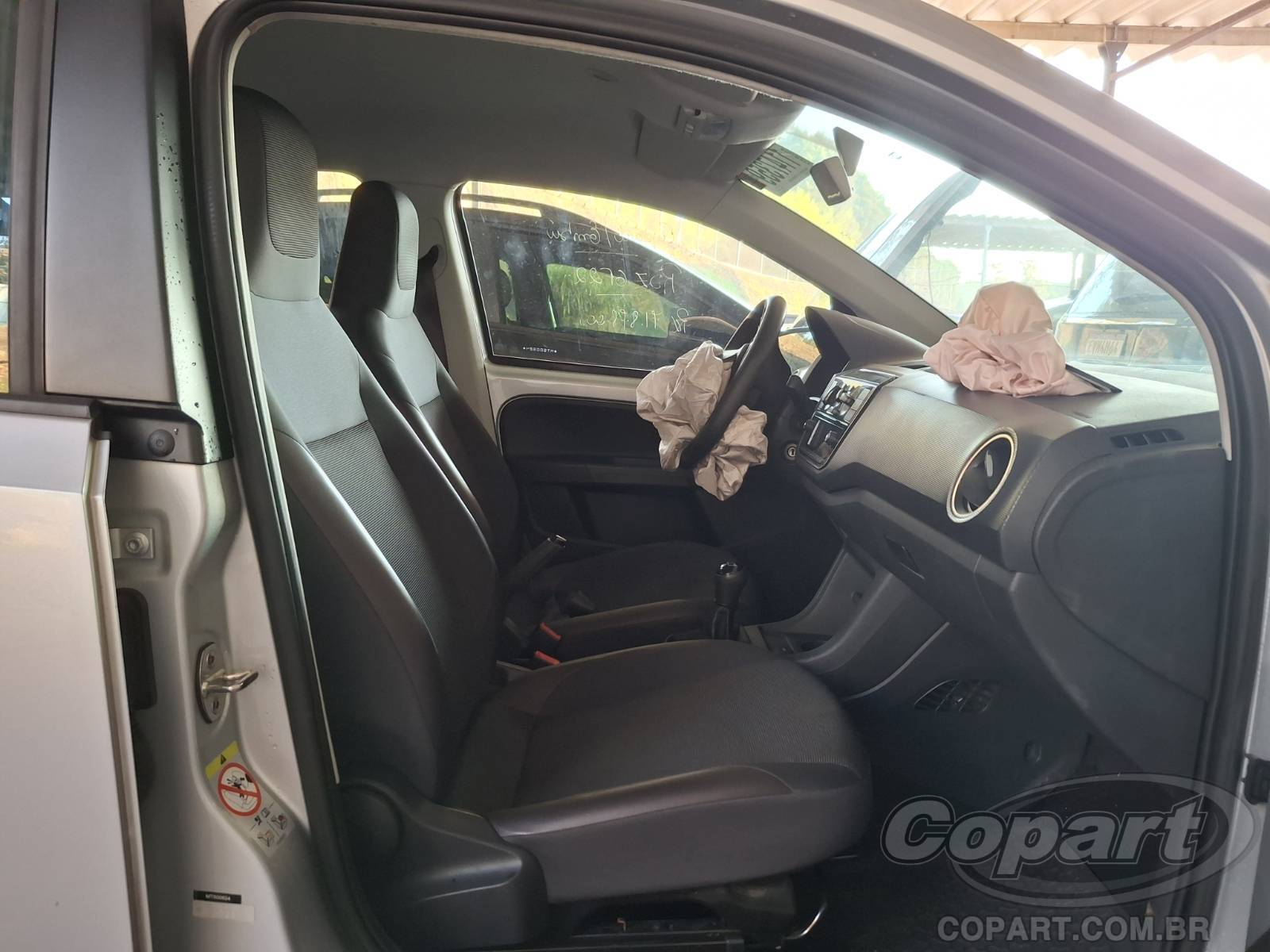Foto 5: 2021 VOLKSWAGEN UP