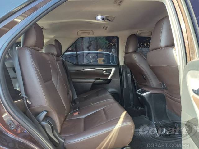 2017 TOYOTA HILUX SW4 