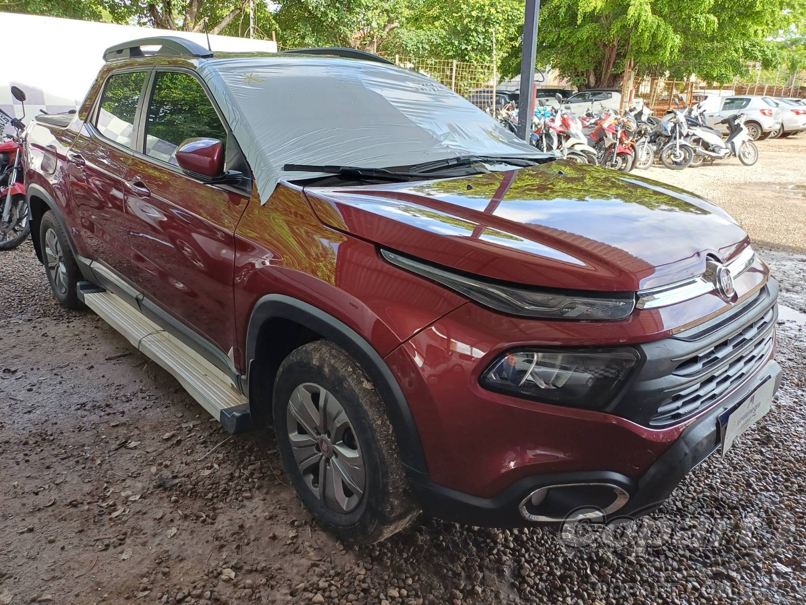 Veículo Fiat Toro Fiat Toro Freedom AT6 1.8 16V E.torQ 2021 Colisão Pequena Monta 2021 em leilão