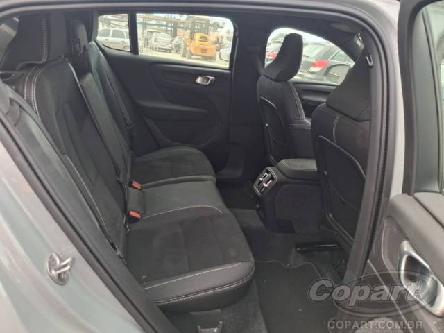 2024 VOLVO C40 