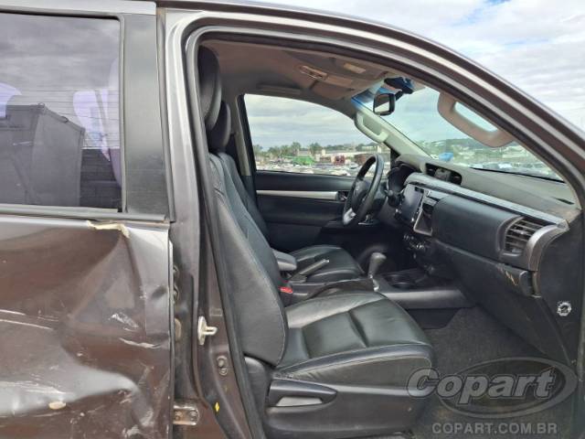 2021 TOYOTA HILUX CD 