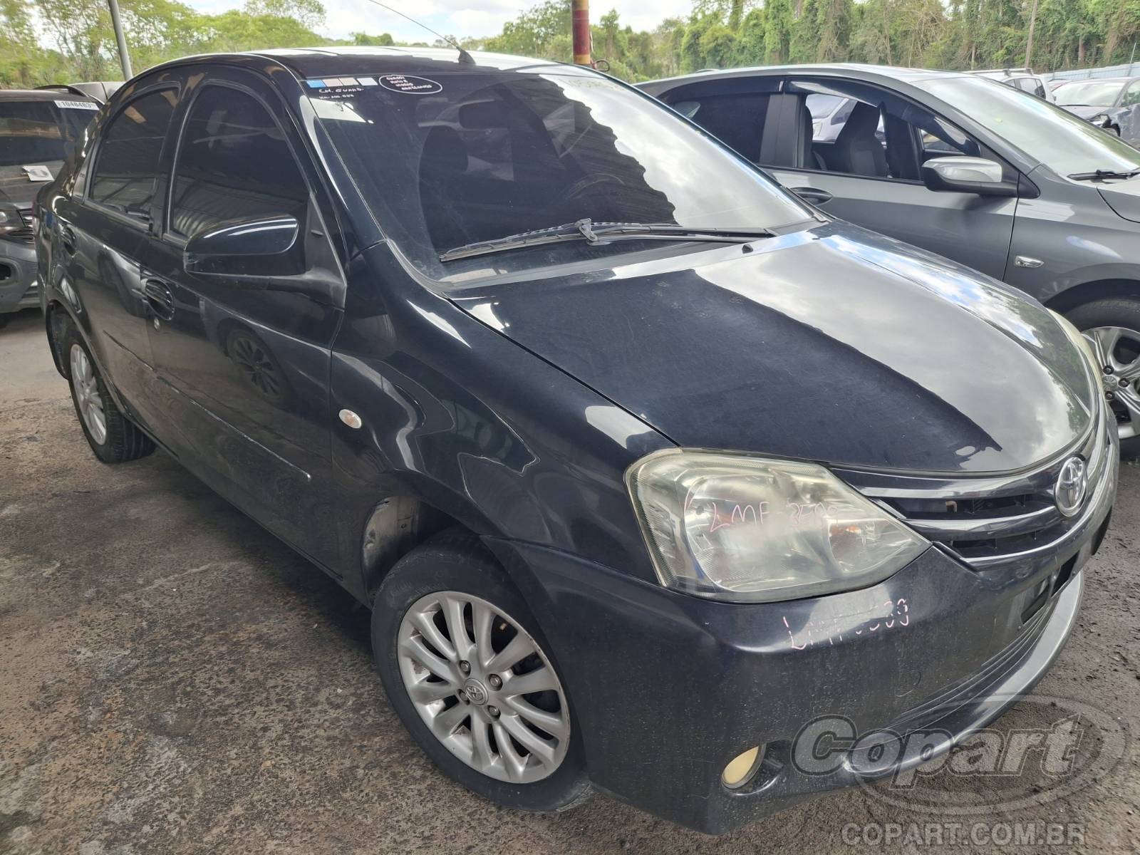 TOYOTA Etios Seda 2015